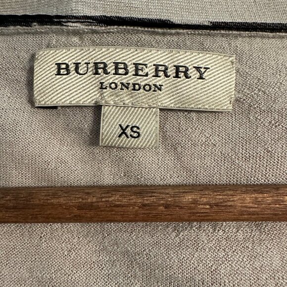 Burberry cardigan size XS - Picture 3 of 5